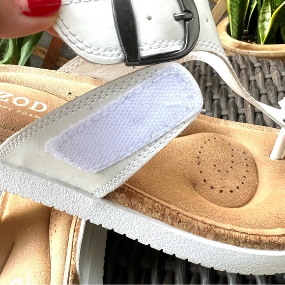 IZOD Women’s Adjustable Straps in size 6M - Picture 7 of 11